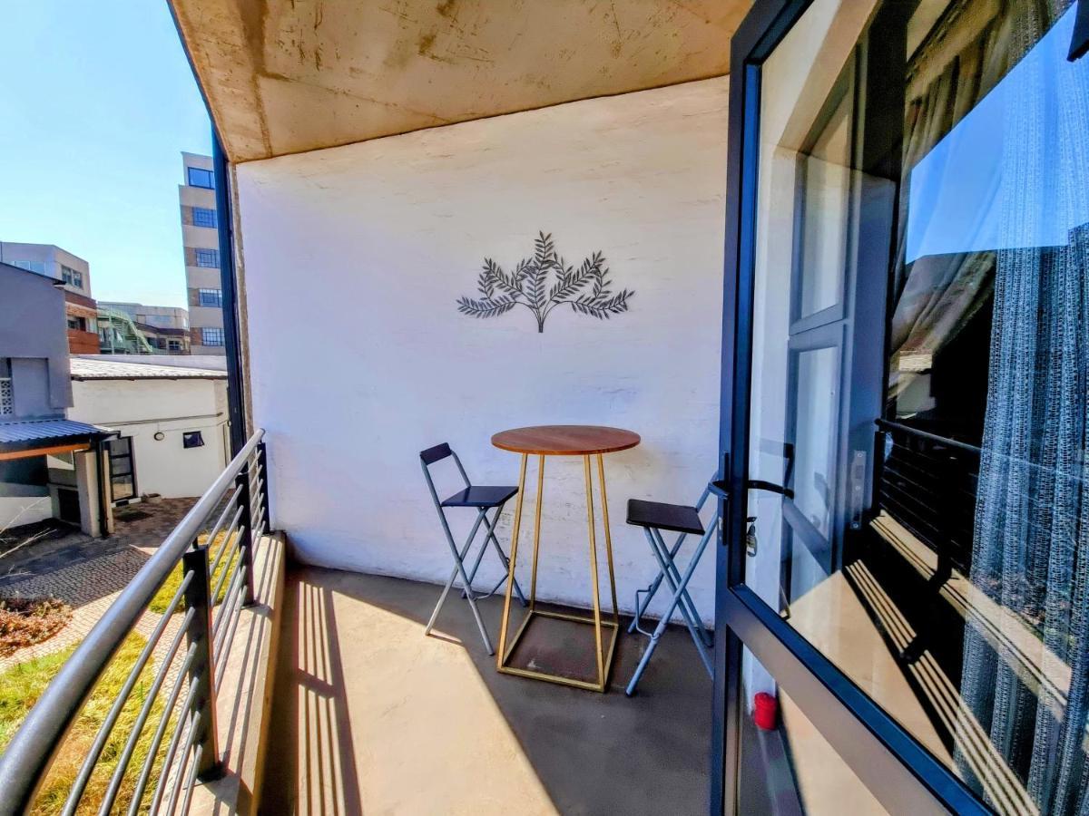 דירות יוהנסבורג Kaleaba House In Vibey Maboneng Precint מראה חיצוני תמונה