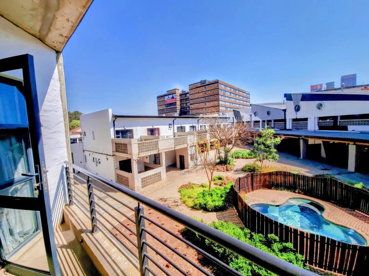 דירות יוהנסבורג Kaleaba House In Vibey Maboneng Precint מראה חיצוני תמונה